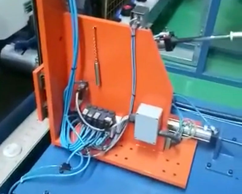 IBC噸桶自動擰閥、焊閥機